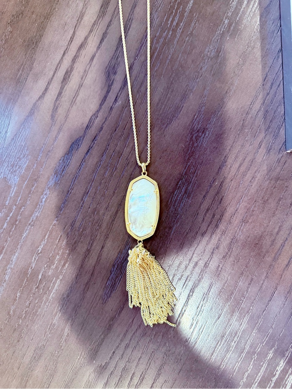 Kendra Scott Rayne Necklace Gold/Ivory Mother Of Pearl One Size 30 inch - Picture 4 of 4